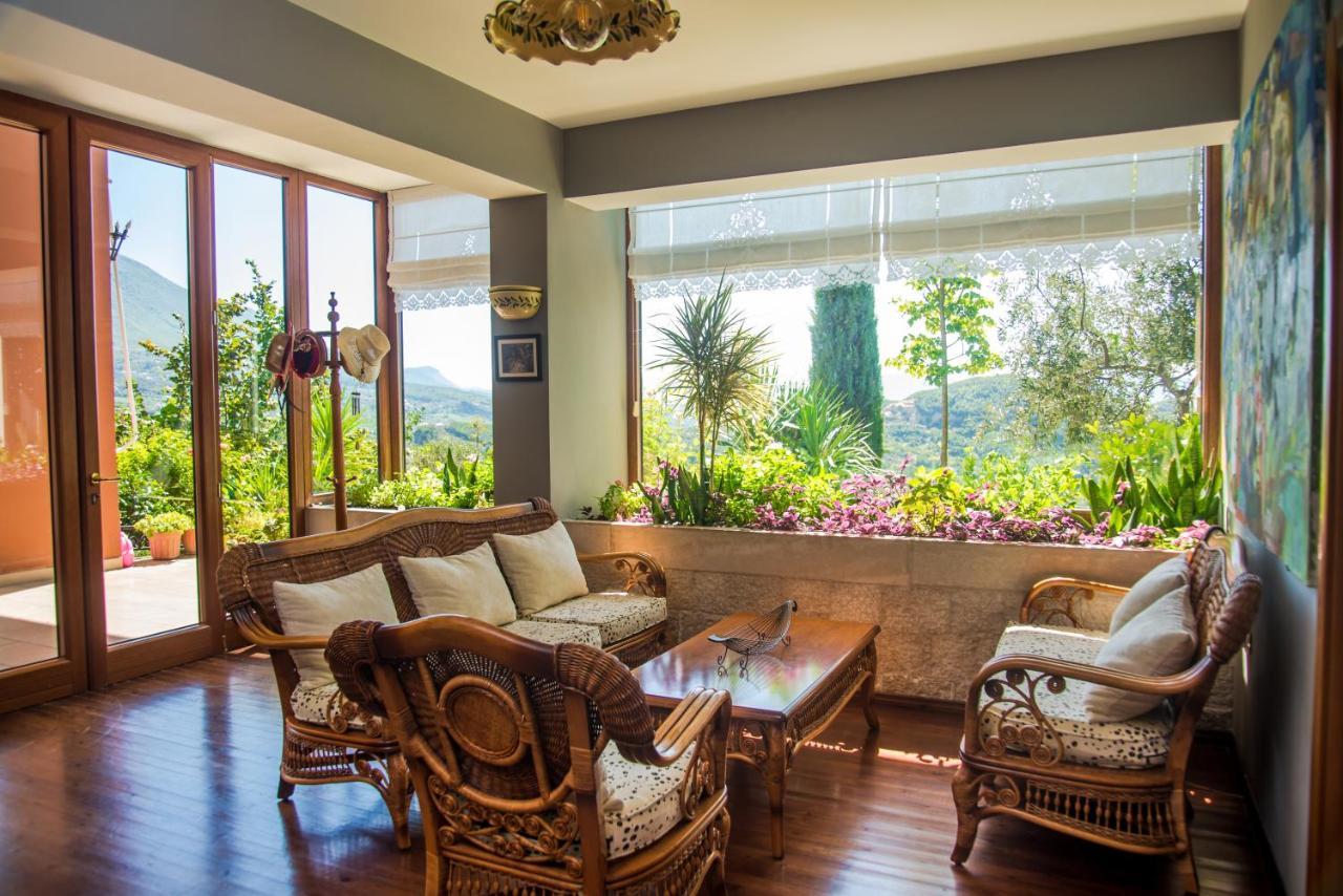 #Ioniahouse Surrel Villa Tiranë Luaran gambar